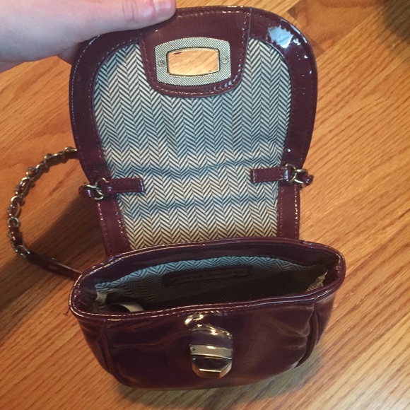 Steve Madden Patent Burgundy Crossbody Bag - Picture 9 of 16